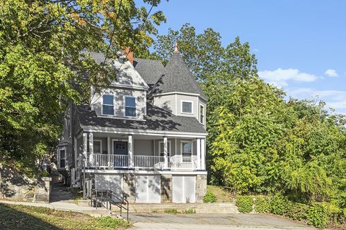 283 Broadway, Methuen, MA, 01844-6804 | Card Image