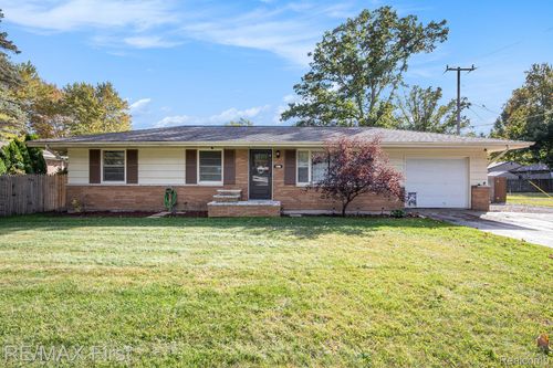 3196 Oakwood Dr, Port Huron, MI, 48060-1715 | Card Image