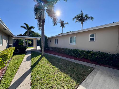 b-3101 Ne 7th Ave, Pompano Beach, FL, 33064-5300 | Card Image