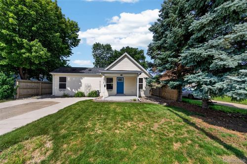 26725 Palmer Blvd, Madison Heights, MI, 48071-3526 | Card Image