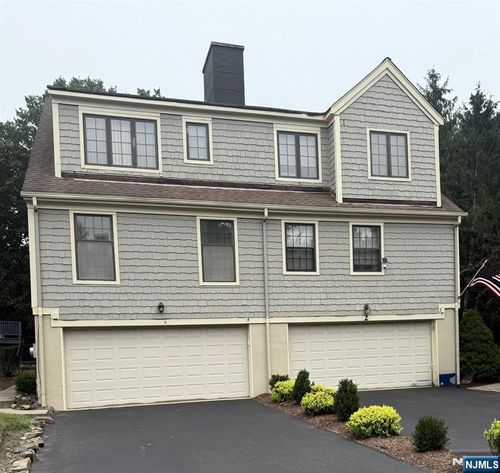 6 Dowitcher Ct, Wayne, NJ, 07470-8420 | Card Image