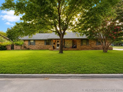 1425 Hargrove St, Ardmore, OK, 73401-1947 | Card Image
