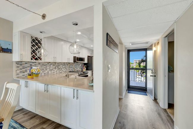UNIT-402 - 15 Royal Palm Way, Condo with 2 bedrooms, 2 bathrooms and null parking in Boca Raton FL | Image 8