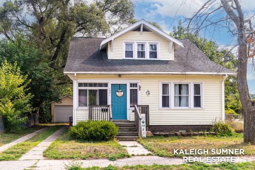 1071 Irwin Ave, Muskegon, MI, 49442-5249 | Card Image