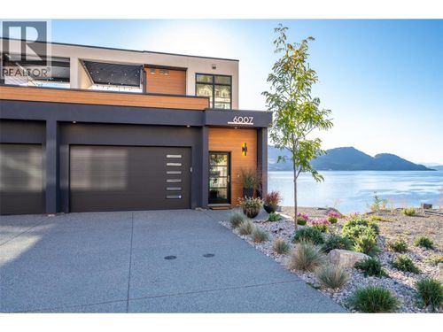 6007 Princess St, Peachland, BC, V0H1X7 | Card Image