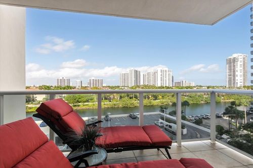 apt-602-3675 N Country Club Dr, Aventura, FL, 33180-1752 | Card Image