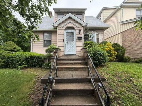 7601 164th Street, Fresh Meadows, NY, 11366 | Card Image