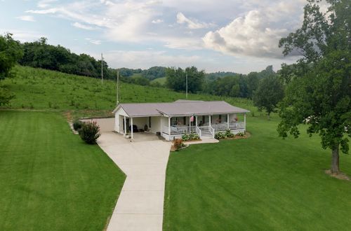 120 Gerald Boyce Rd, Shelbyville, TN, 37160-6576 | Card Image