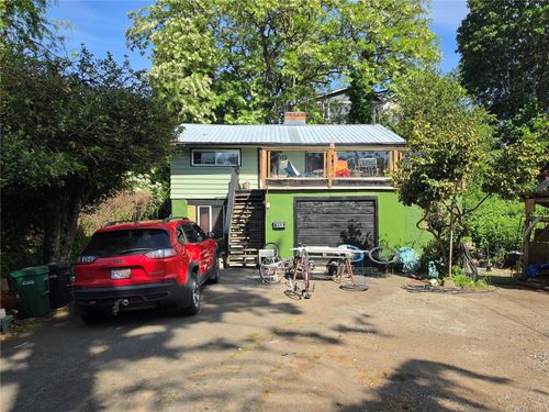 713 Victoria Rd, Nanaimo, BC, V9R4R6 | Card Image