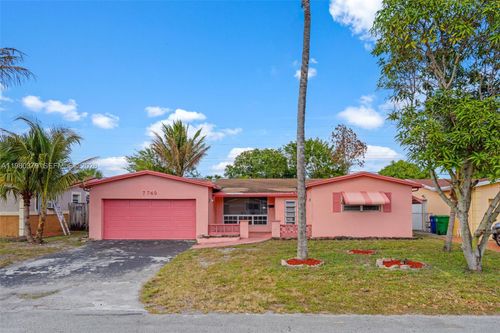 7749 Fairway Blvd, Miramar, FL, 33023-6413 | Card Image