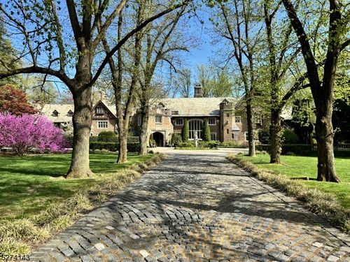 12 Canfield Rd, Morristown, NJ, 07960-6920 | Card Image
