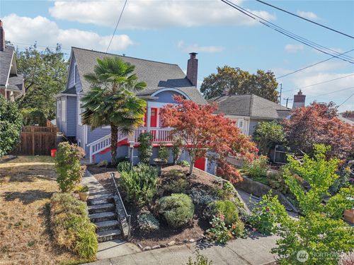 4714 4th Ave Ne, Seattle, WA, 98105-4815 | Card Image