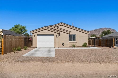 4579 N Van Nuys Rd, Kingman, AZ, 86409-1835 | Card Image