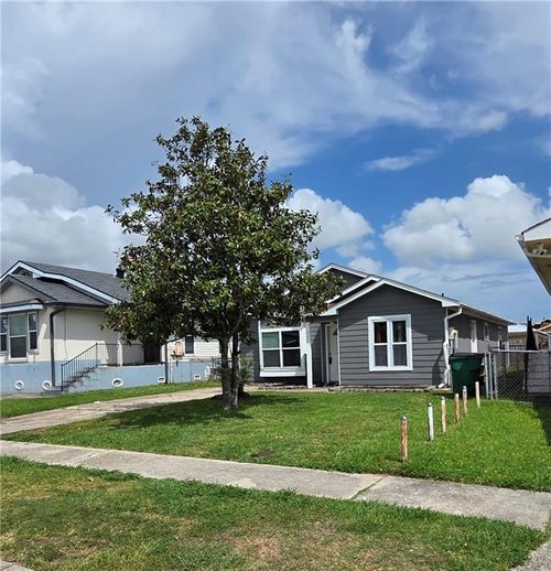 2037 Fernando Ct, Marrero, LA, 70072-4564 | Card Image