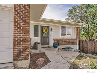 17524 E La Salle Drive, House other with 3 bedrooms, 2 bathrooms and 2 parking in Aurora CO | Image 2