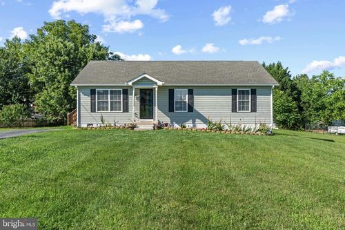 112 Larry Way, BUNKER HILL, WV, 25413-3666 | Card Image