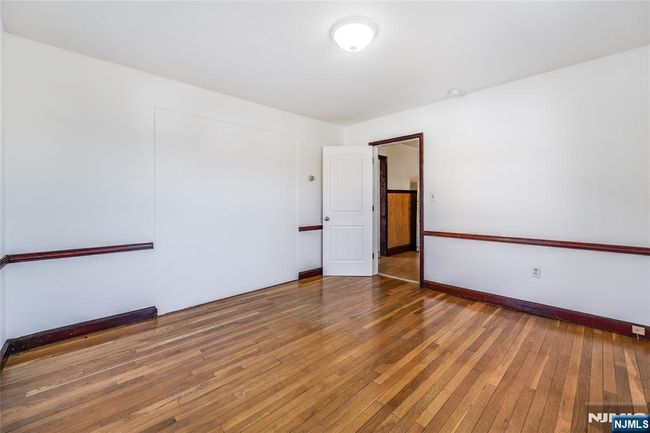 10 5 Th St, Home with 4 bedrooms, 2 bathrooms and null parking in Ridgefield Park NJ | Image 7
