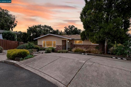 594 Summit Dr, Pinole, CA, 94564-1642 | Card Image