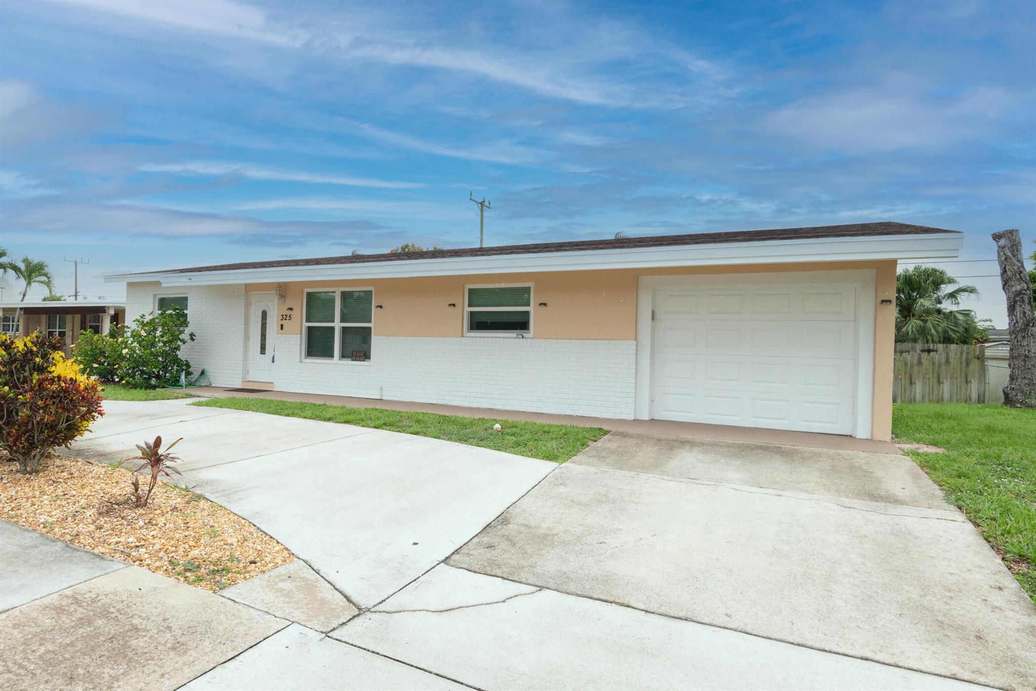 Greenbrier Dr, Lake Worth Beach, FL 33461