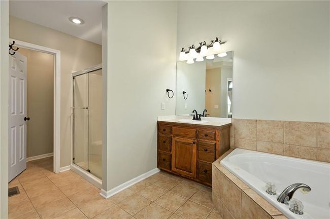 1216 Se Meridian Dr, House other with 4 bedrooms, 3 bathrooms and null parking in Lee's Summit MO | Image 22