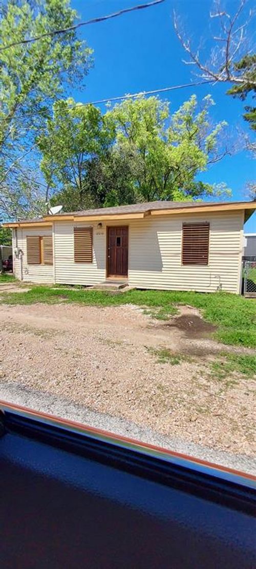 12010 21st St, Santa Fe, TX, 77510-2047 | Card Image