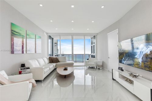 3504-18201 Collins Ave, Sunny Isles Beach, FL, 33160-5107 | Card Image