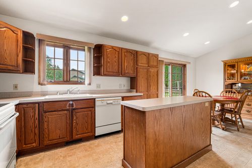 3725 Neumair Ct, Sheboygan, WI, 53083-2661 | Card Image