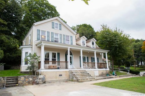 128 Lakeview Ave, Valhalla, NY, 10595-1438 | Card Image
