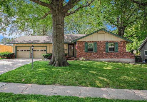 5507 W 98th Ter, Overland Park, KS, 66207-2943 | Card Image