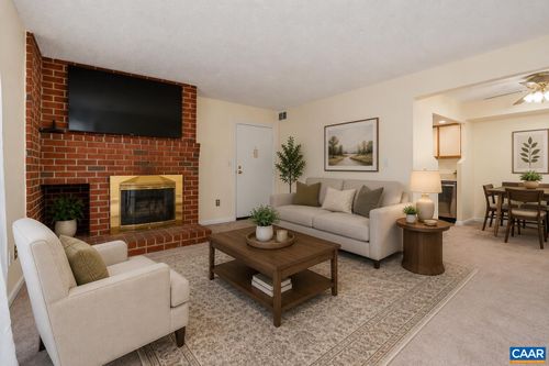 137 Green Turtle Ln, CHARLOTTESVILLE, VA, 22901-2368 | Card Image