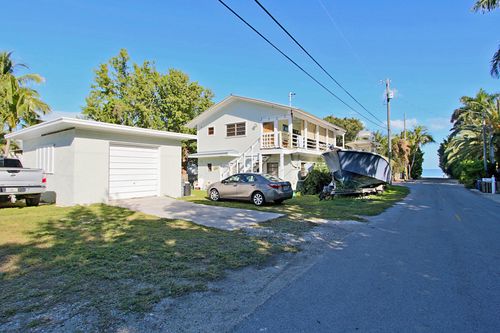 203 Tarpon Street, Key Largo, FL, 33070 | Card Image