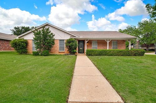 4053 Glenbrook Dr, Arlington, TX, 76015-4008 | Card Image