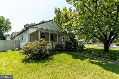 36 Belmont Sq, DOYLESTOWN, PA, 18901-4432 | Card Image