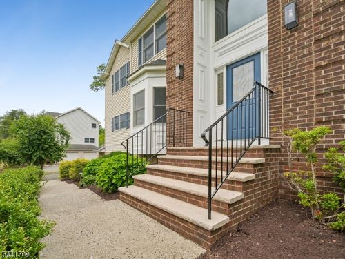 610 River Rd, Chatham Twp, NJ, 07928-1261 | Card Image