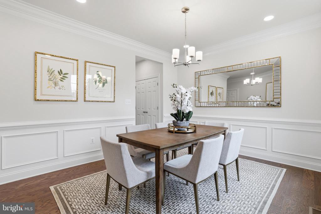 Residential in WOODBRIDGE 3