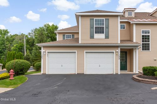 102 Royale Ct, Troy, NY, 12180-8555 | Card Image