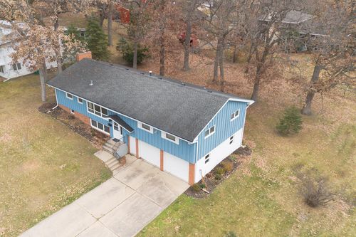 1552 Sumter Ave N, Golden Valley, MN, 55427-4048 | Card Image