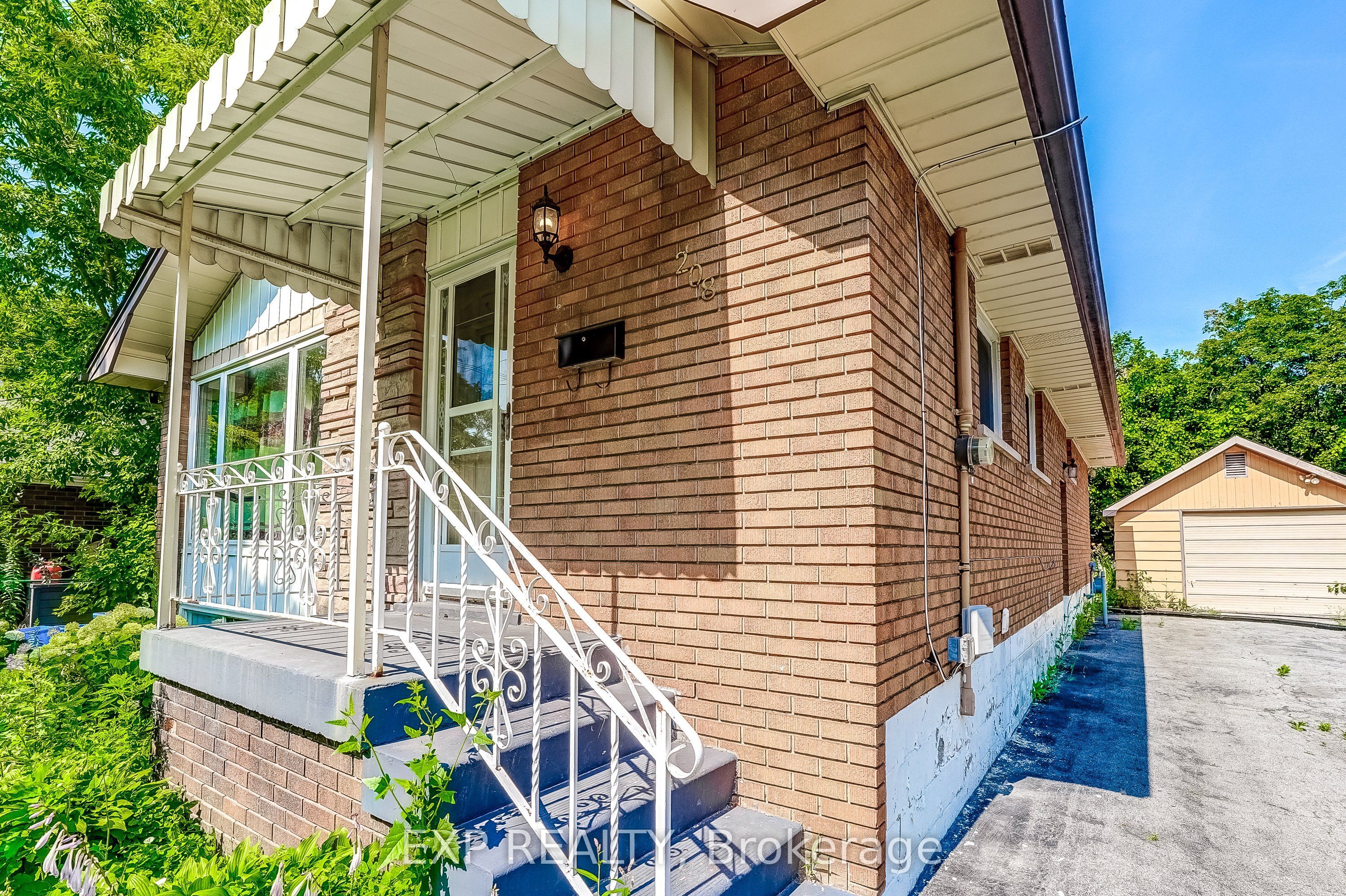 Residential in Hamilton 4