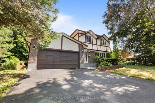 228 Sherwood Crt, Oshawa, ON, L1G6R8 | Card Image