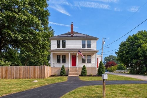 60 Highland Ave, Cumberland, RI, 02864-7106 | Card Image