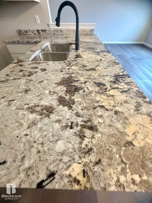 1470 Lincoln St, Lapeer, MI, 48446-1292 | Card Image