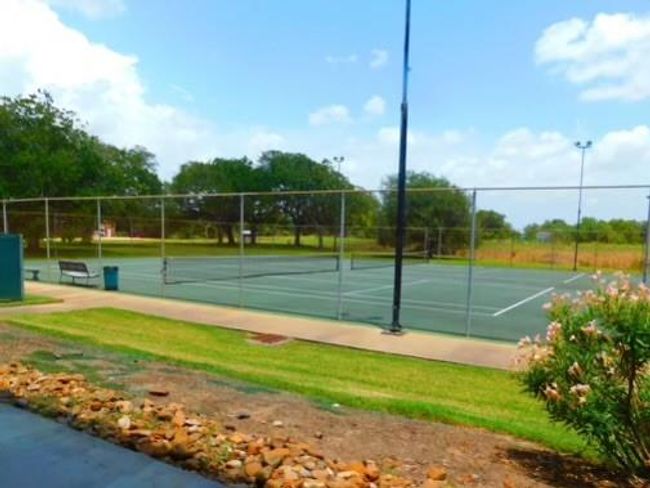 Lots of fun to have in this neighborhood! | Image 36
