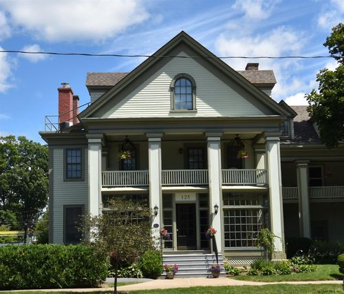 c202-125 Union Ave, Saratoga Springs, NY, 12866-4355 | Card Image