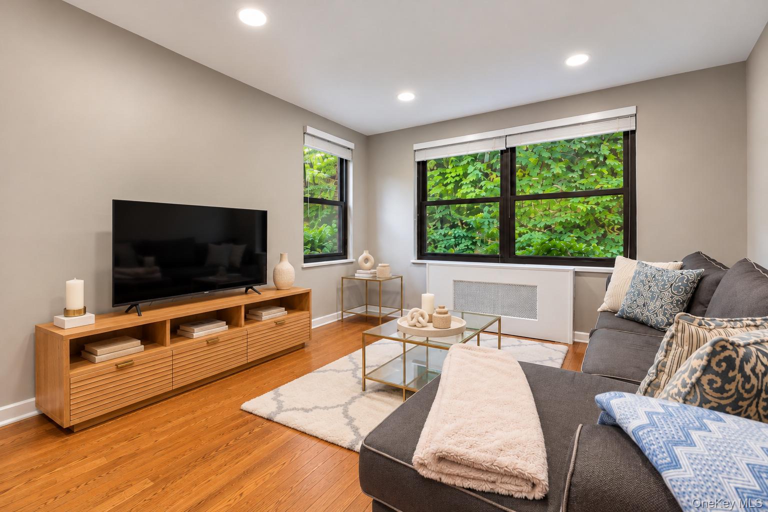 Residential in Greenburgh 5