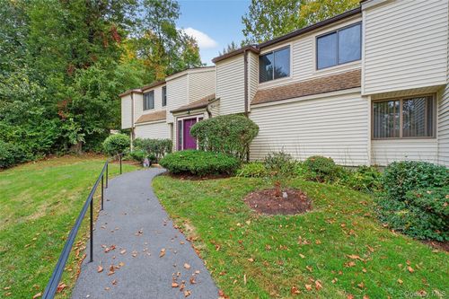 apt-d-45 Jefferson Oval, Yorktown Heights, NY, 10598-1360 | Card Image