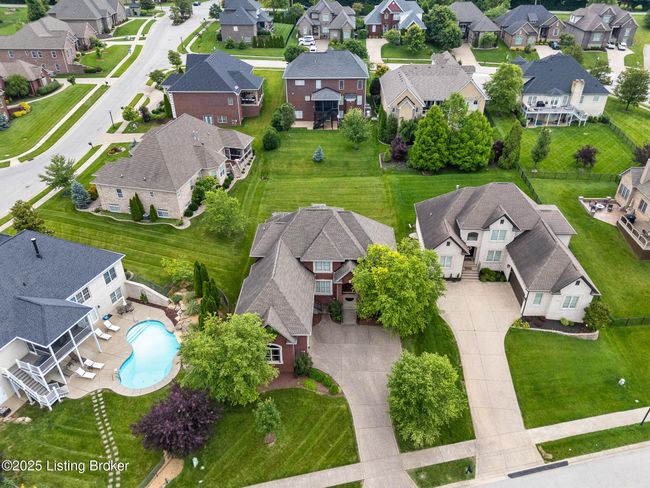 905 Fossil Creek Cir, House other with 4 bedrooms, 3 bathrooms and null parking in Louisville KY | Image 5