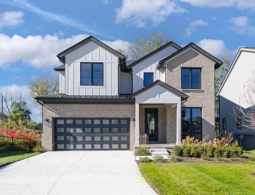 54729 Camden Ct, Utica, MI, 48316-3629 | Card Image