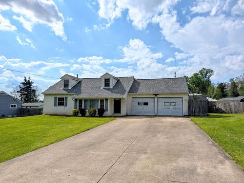 1332 Bella Vista St, Lexington, OH, 44904-1402 | Card Image