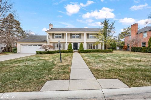 11 Wellington Pl, Grosse Pointe, MI, 48230-1919 | Card Image