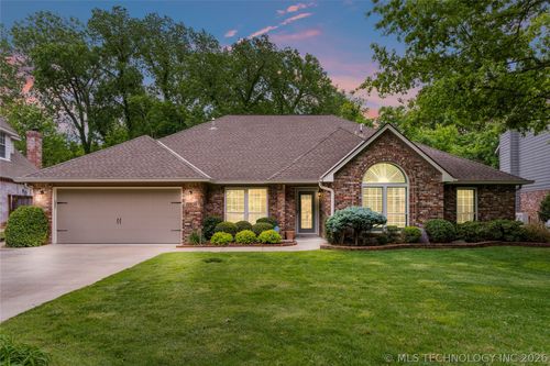 8809 Hudson Ave, Tulsa, OK, 74137-2944 | Card Image